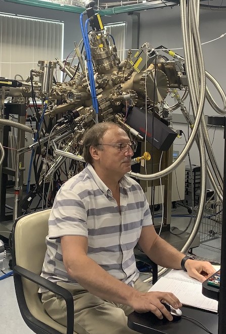 Stony Brook Molecular Beam Expitaxy System with Gela Kipshidze