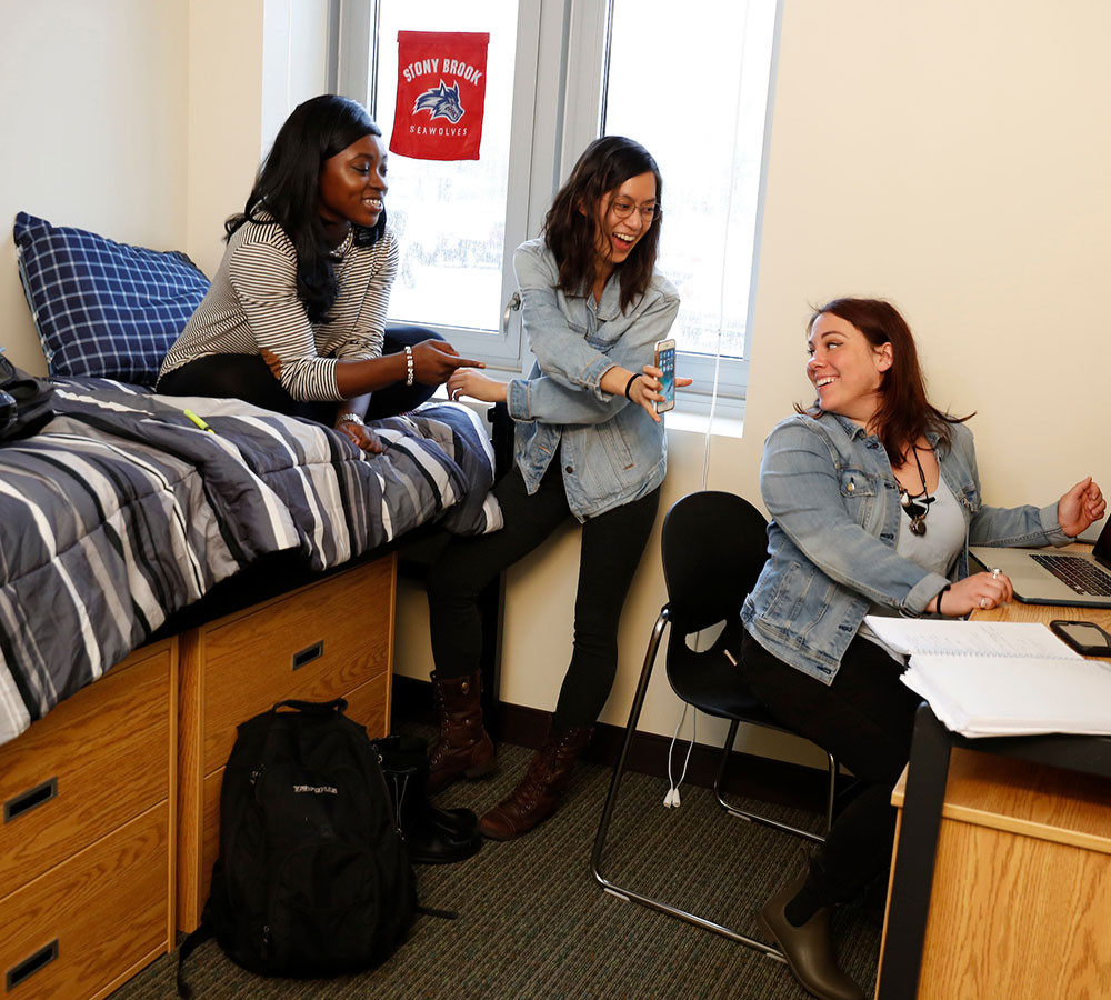 Students studying in thr dorm